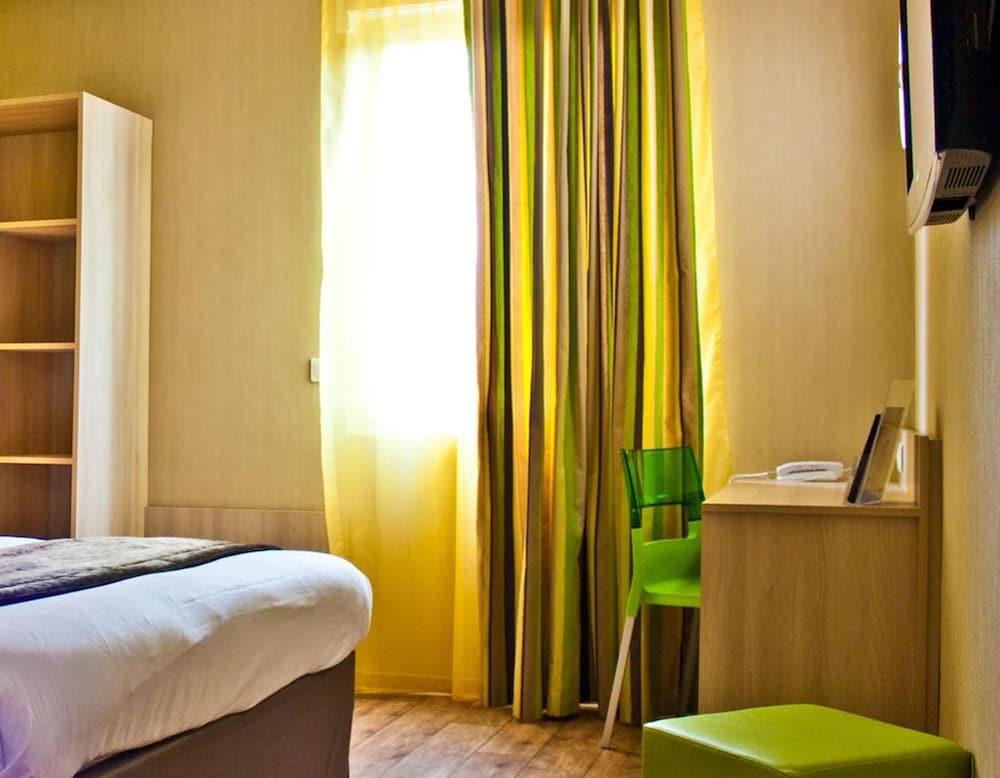 The Originals City, Hotel Des Lys, Dreux Exterior photo